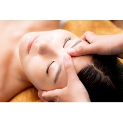 眼精疲労・肩こりにヘッドマッサージ